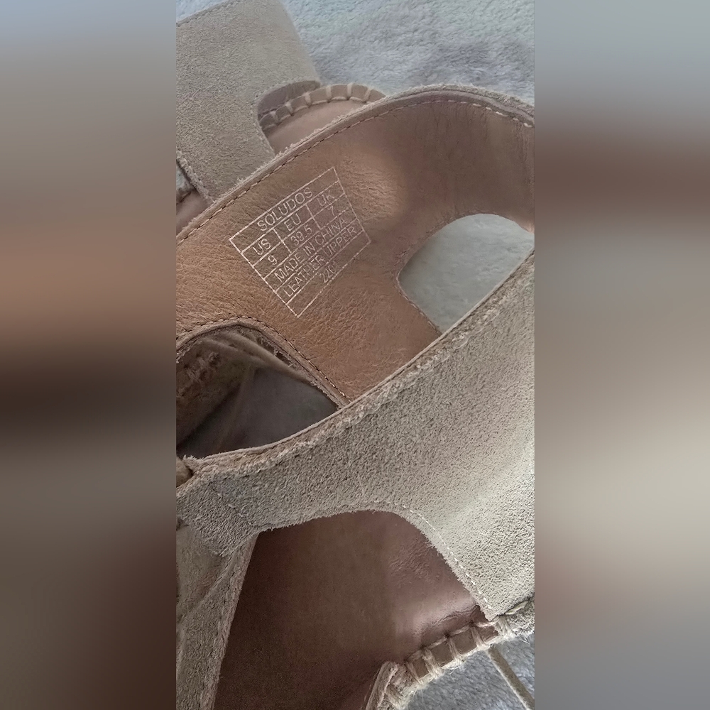 Women's Tan Suede Sandals